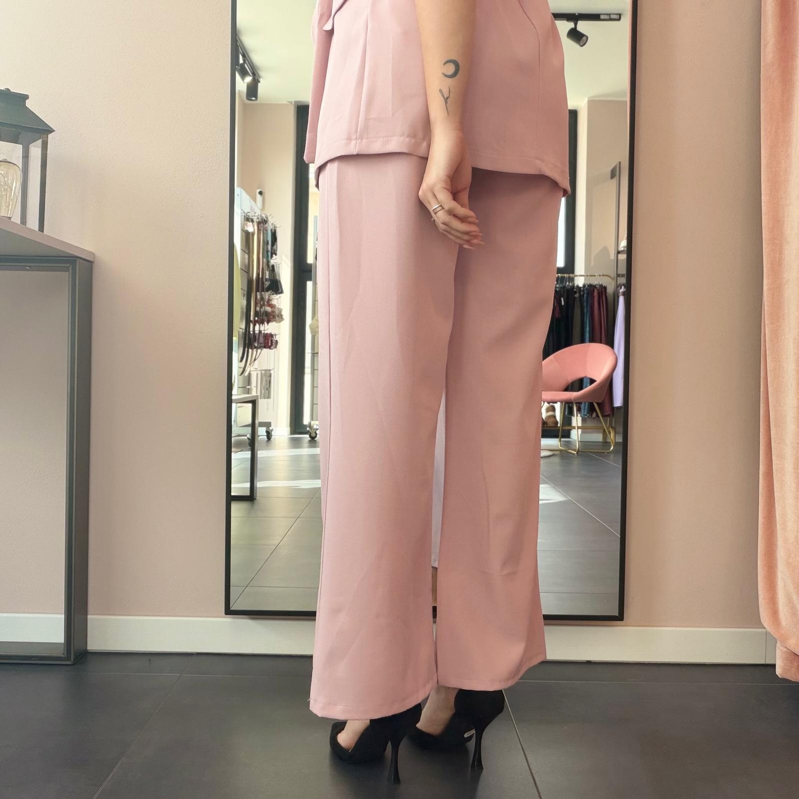 Completo Blazer Smanicato e Pantalone Gamba Larga - immagine 5