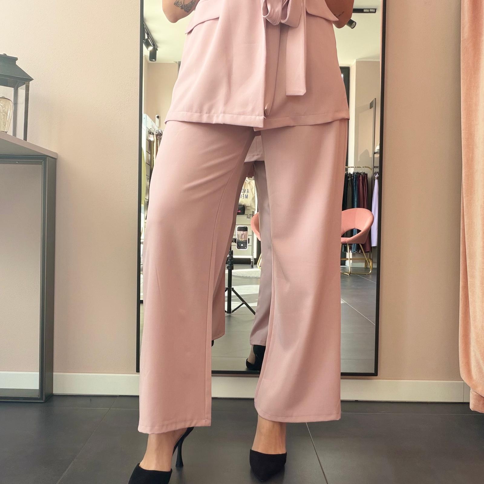 Completo Blazer Smanicato e Pantalone Gamba Larga - immagine 8