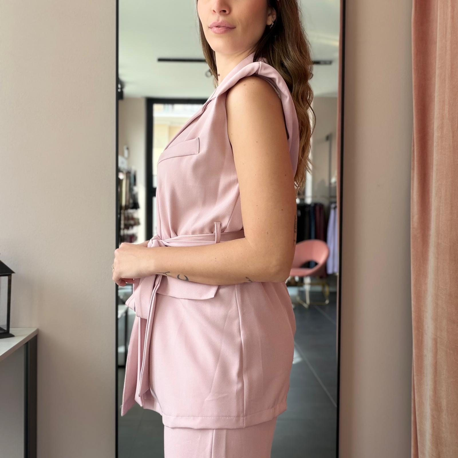 Completo Blazer Smanicato e Pantalone Gamba Larga - immagine 4