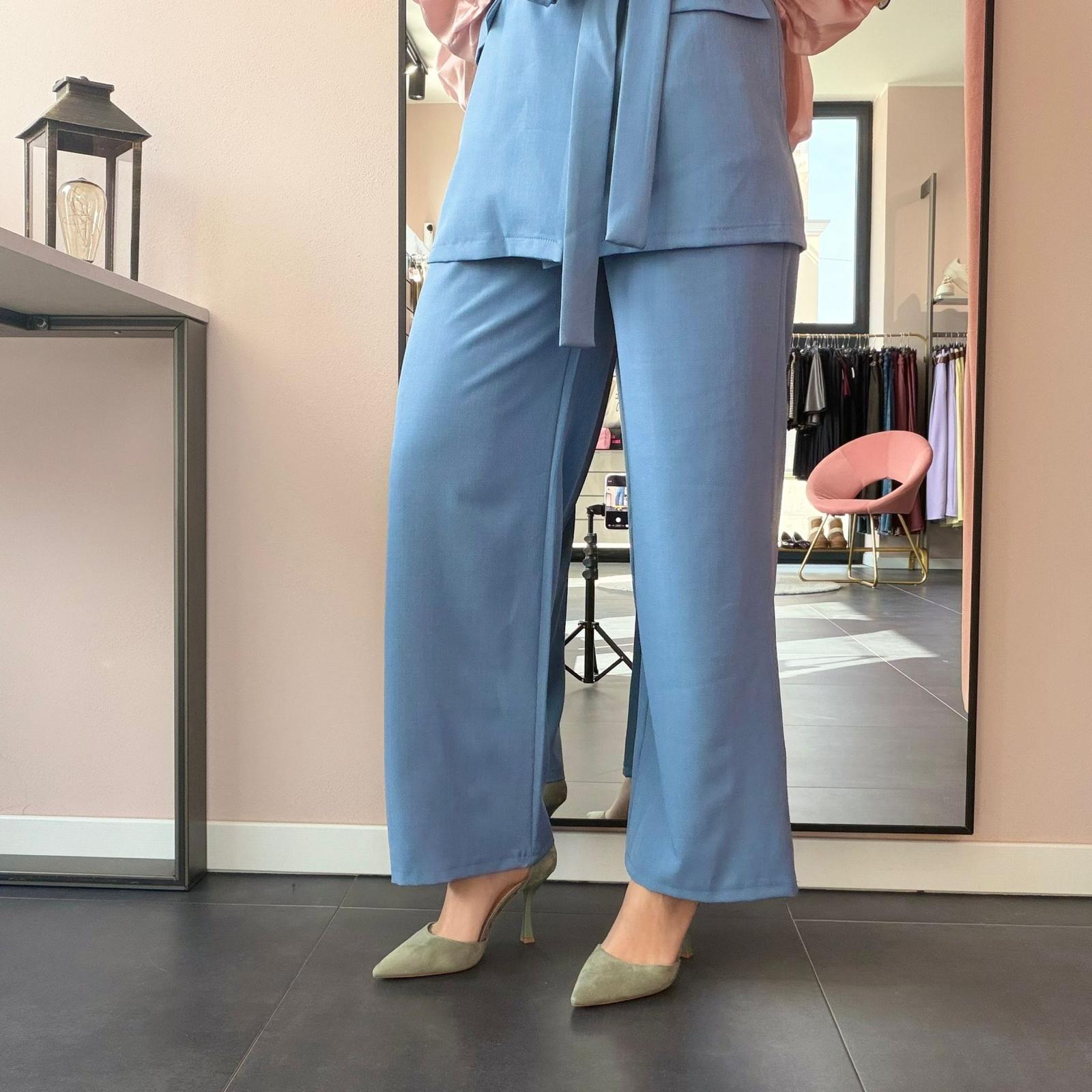 Completo Blazer Smanicato e Pantalone Gamba Larga - immagine 24