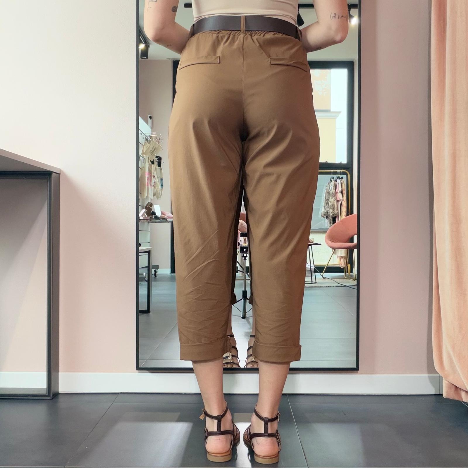 Pantalone Modello Carrot Con Cintura - immagine 2